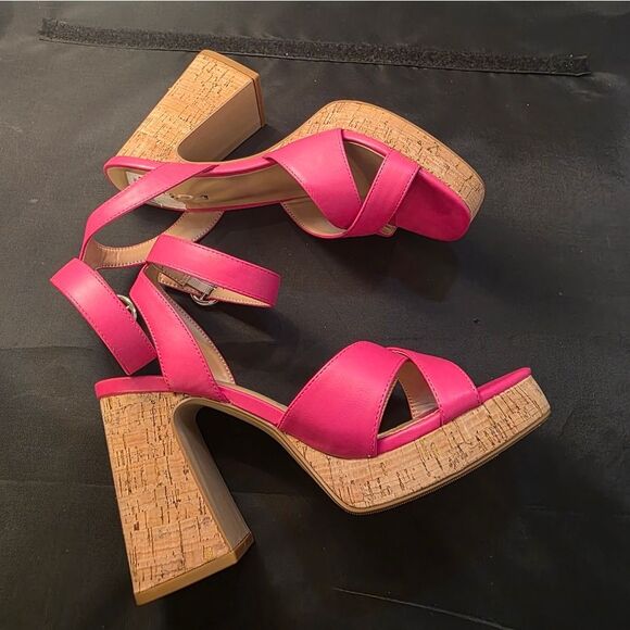 BRAND NEW SODA STRAPPY BLOCK HEEL OPEN TOE WOMENS SANDAL - Picture 11 of 15